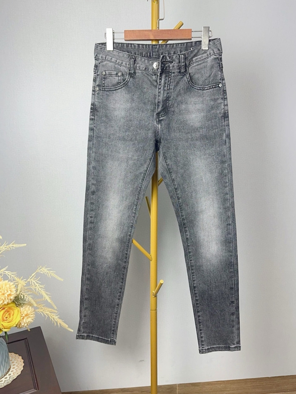 ブランドジーンズ背面デザイン